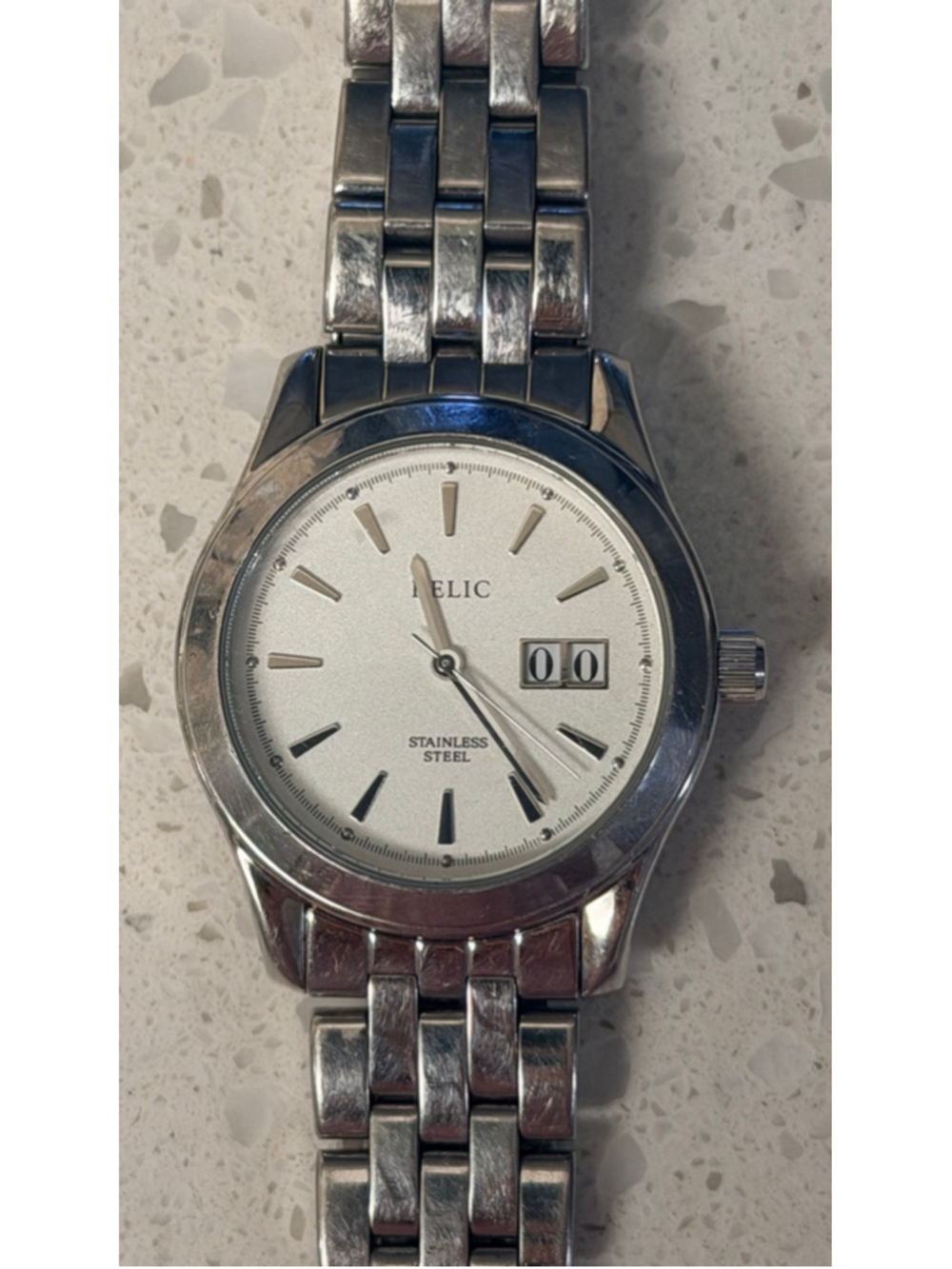 Relic Men's Stainless Steel Watch Silver Tone Date Window - Picture 2 of 8